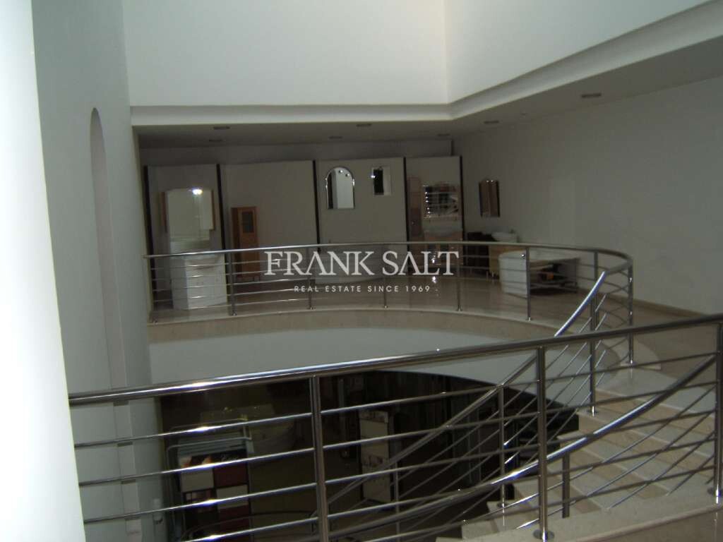 480m² Office in Marsa, Malta No. 11873
