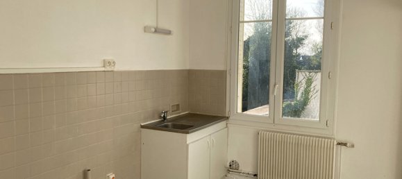 4 Schlafzimmer Gebäude in La Loupe, France, Nr. 89718 3