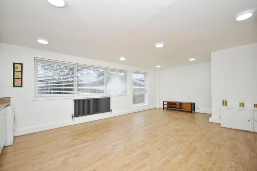 Квартира с 3 спальнями в Лондон, Великобритания № 11614