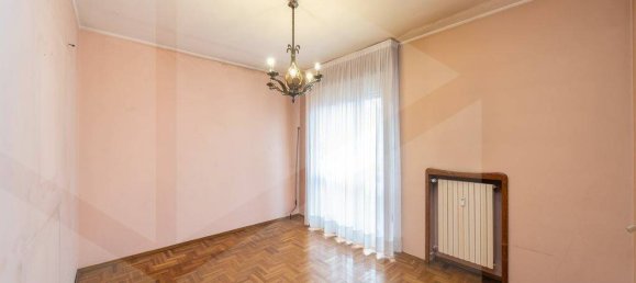 4 rooms Apartment in Monza, Italy No. 26632 12