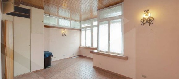 4 rooms Apartment in Monza, Italy No. 26632 9