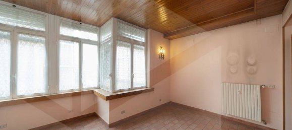 4 rooms Apartment in Monza, Italy No. 26632 11