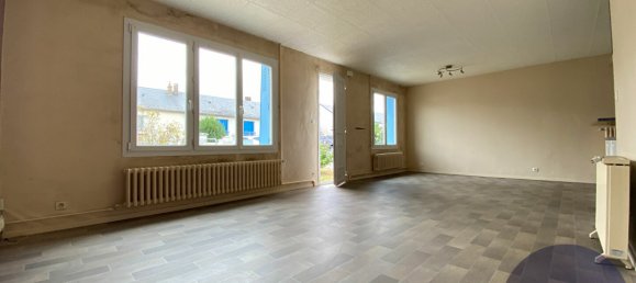 2 Schlafzimmer Haus in Blois, France, Nr. 90321 3