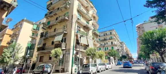 Apartamento de 3 divisões em Portici, Italy N.º 31582 31