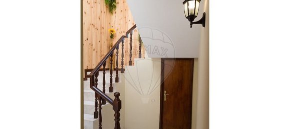 6 bedrooms Building in Porto, Portugal No. 31023 9