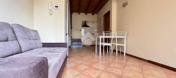 2 bedrooms House in Castelleone, Italy No. 322997 4