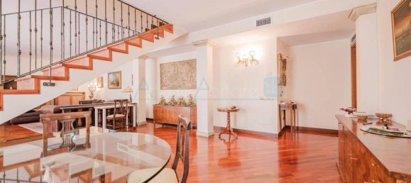 9 rooms Apartment in Padua, Italy No. 34099 4