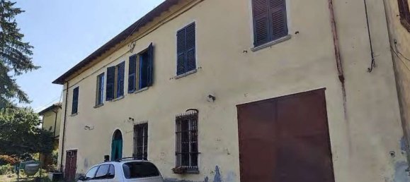 5 rooms House in Novi Ligure, Italy No. 209418 2