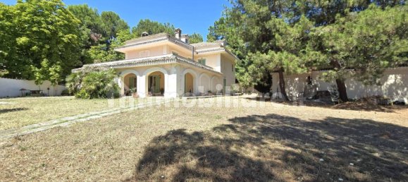 7 bedrooms Villa in Spoltore, Italy No. 269091 4