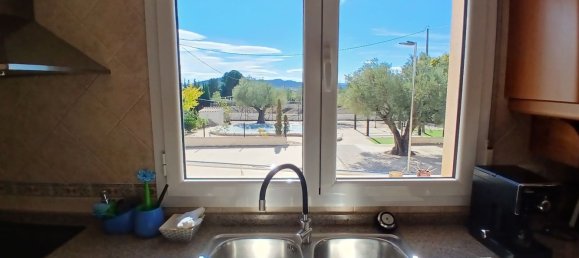 5 bedrooms Villa in Yecla, Spain No. 94859 9