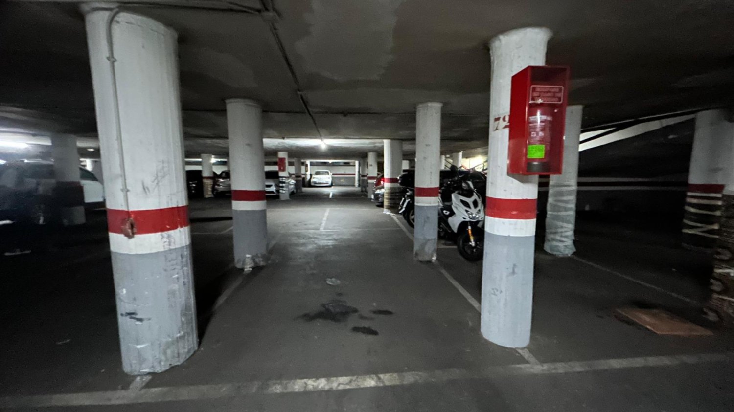 Парковка 15м² в Л'Оспиталет-де-Льобрегат, Испания № 270544