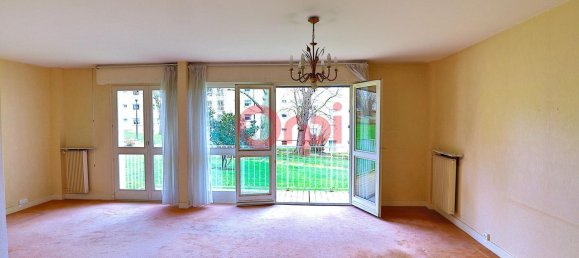 4 bedrooms Apartment in Chambourcy, France No. 163853 3