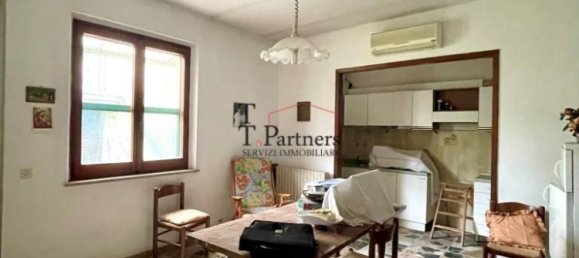 3 Schlafzimmer Haus in Florence, Italy, Nr. 299433 2