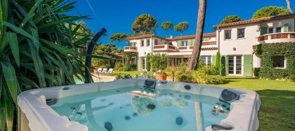 5 bedrooms Villa in Antibes, France No. 91 7