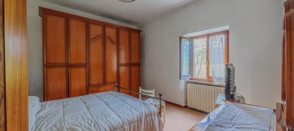 6 rooms House in Castel del Piano, Italy No. 79798 23