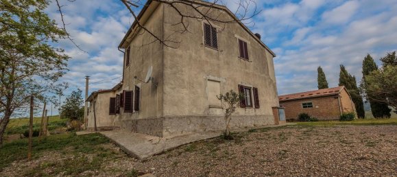 6 rooms House in Castel del Piano, Italy No. 79798 6