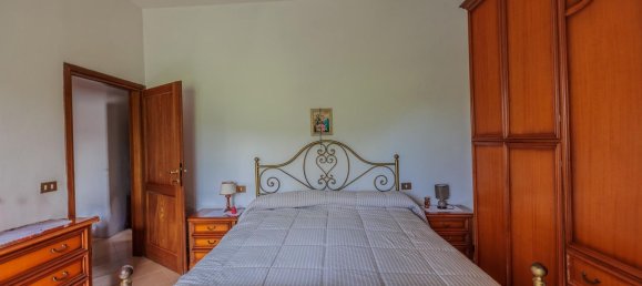 6 rooms House in Castel del Piano, Italy No. 79798 24