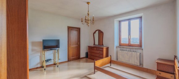 6 rooms House in Castel del Piano, Italy No. 79798 25