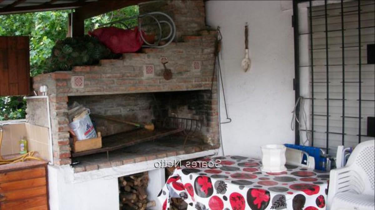 3 bedrooms Apartment in Montevideo, Uruguay No. 619