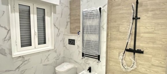 4 rooms Apartment in Rome, Italy No. 16864 7