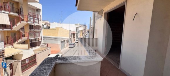 Edificio de 5 habitaciónes en Valenzano, Italy No. 289535 10