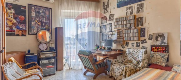 Квартира с 3 спальнями в Бари, Италия № 356164 22