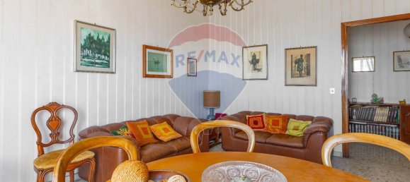 Квартира с 3 спальнями в Бари, Италия № 356164 3