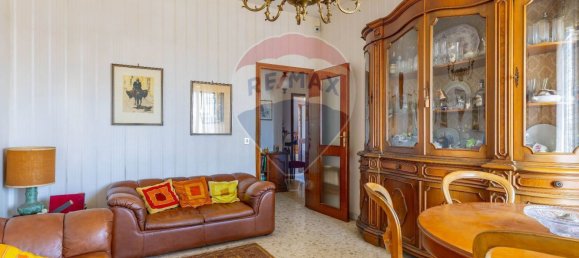 Квартира с 3 спальнями в Бари, Италия № 356164 2