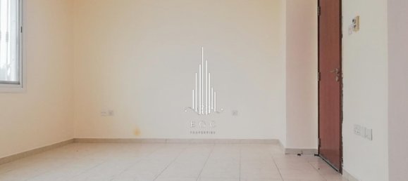 4 bedrooms Villa in Abu Dhabi, UAE No. 43096 12