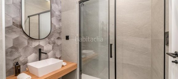 2 bedrooms Apartment in Madrid, Spain No. 97095 14
