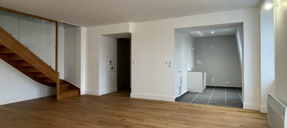 3 bedrooms Duplex in Orleans, France No. 92135 5