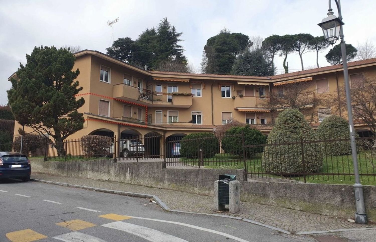 Apartamento de 2 habitaciónes en Imbersago, Italy No. 7174