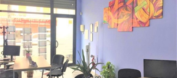 Büro in Cagliari, Italy 42m², Nr. 260938 2