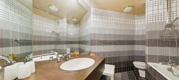 3 bedrooms Apartment in Paris, France No. 162837 32