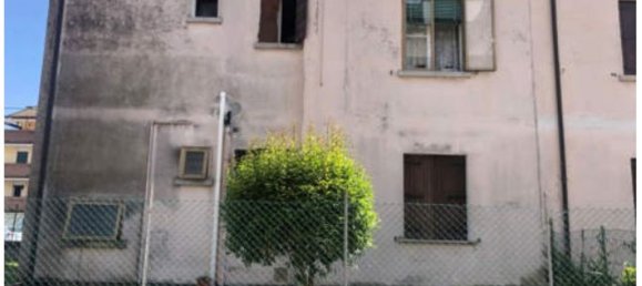 3 rooms Apartment in Cavarzere, Italy No. 9021 7