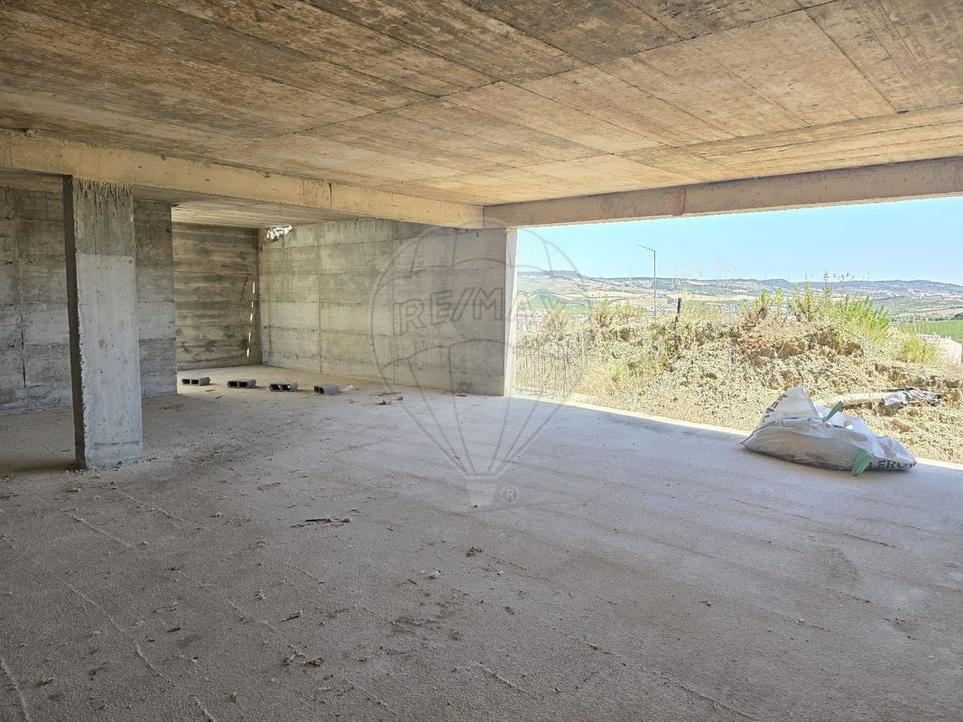  Land in Arruda dos Vinhos, Portugal No. 215725