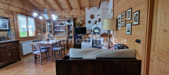 4 Schlafzimmer Villa in Montecreto, Italy, Nr. 215677 8