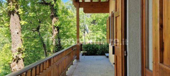 4 Schlafzimmer Villa in Montecreto, Italy, Nr. 215677 9