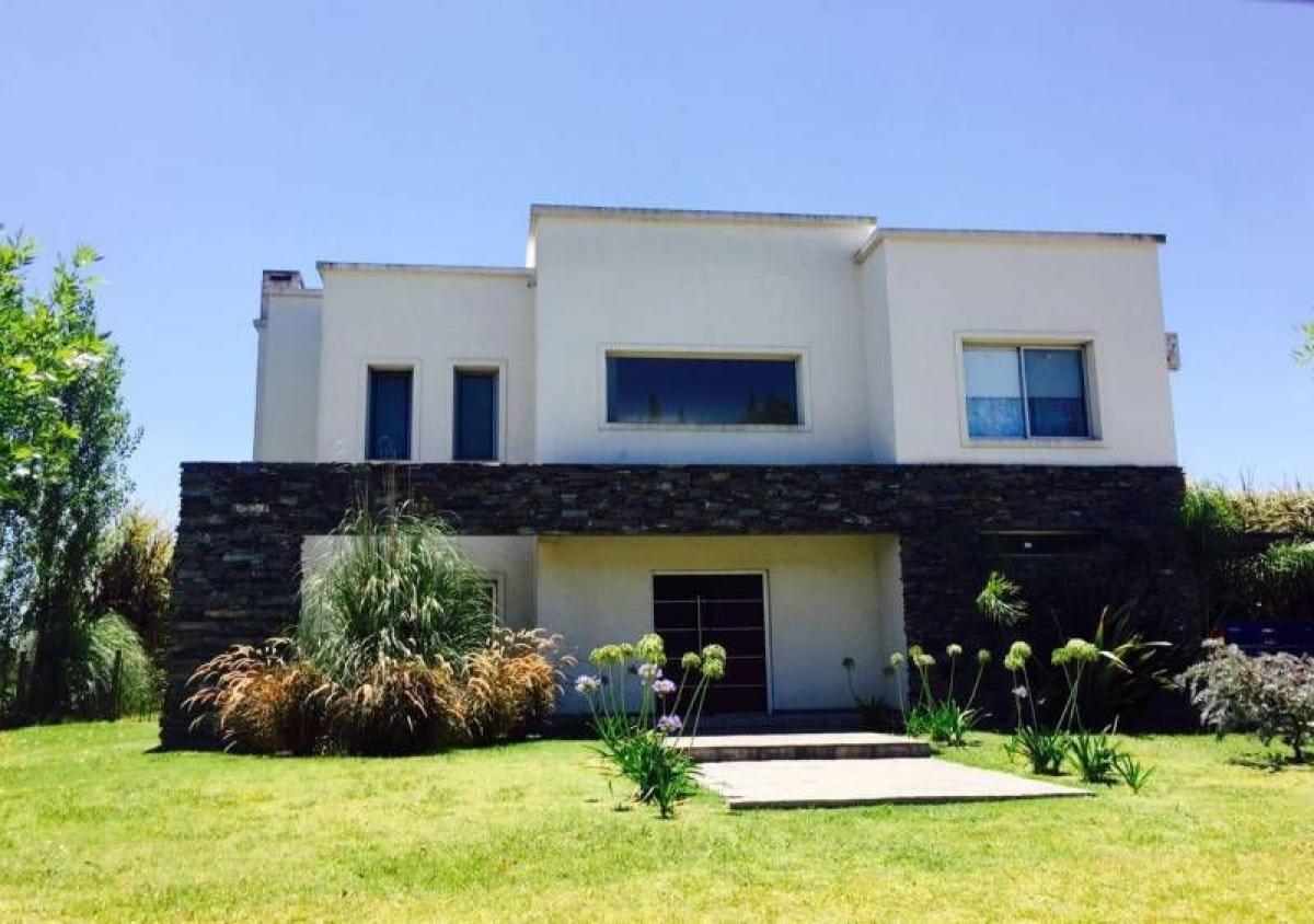 4 bedrooms House in Tigre, Argentina No. 94159
