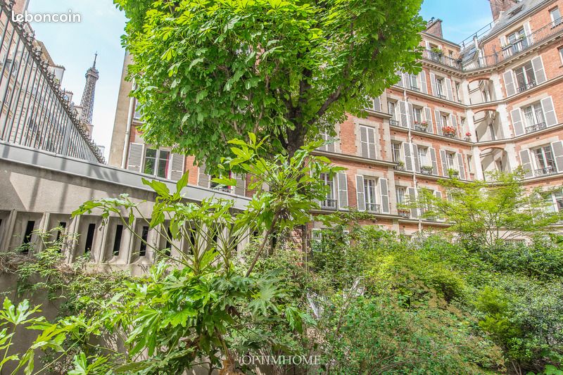 2 bedrooms Apartment in Paris, France No. 334973