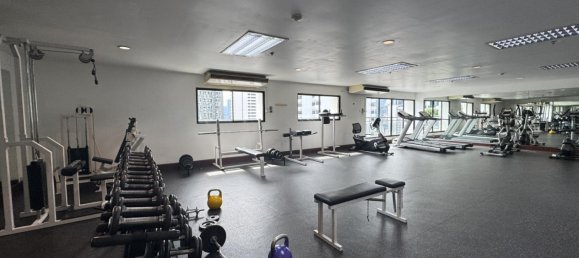 3 Schlafzimmer Eigentumswohnung in Khlong Toei, Thailand, Nr. 62842 4