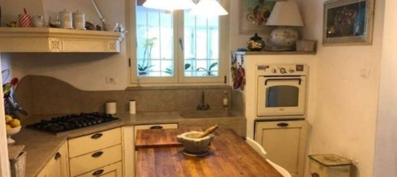 4 bedrooms Villa in Massa, Italy No. 76190 13