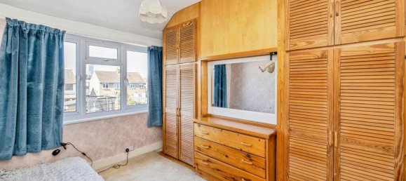 3 bedrooms Commercial property in Bushey, United Kingdom No. 6211 8