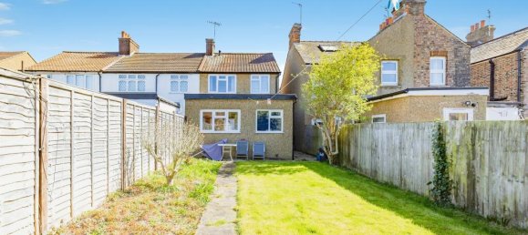 3 bedrooms Commercial property in Bushey, United Kingdom No. 6211 16