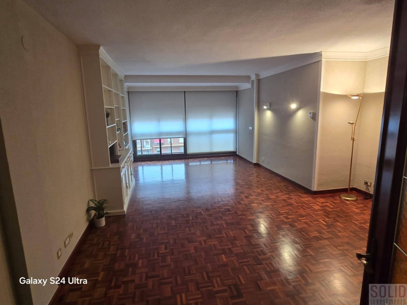 4 bedrooms Apartment in Valencia, Spain No. 158365