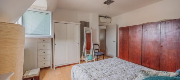 Apartamento de 2 dormitorios en Livorno, Italy No. 45550 20