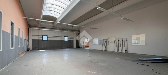 Armazém de 10 divisões em Peschiera del Garda, Italy N.º 158760 7