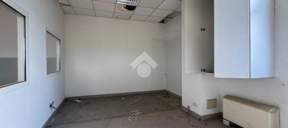 Armazém de 10 divisões em Peschiera del Garda, Italy N.º 158760 8