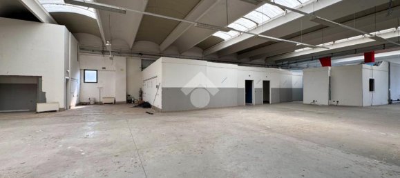 Armazém de 10 divisões em Peschiera del Garda, Italy N.º 158760 5