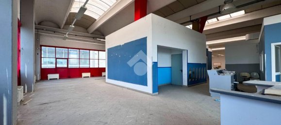 Armazém de 10 divisões em Peschiera del Garda, Italy N.º 158760 3